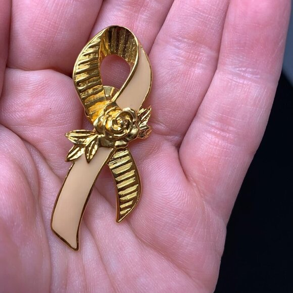 Vintage Avon Gold Tone Pink Ribbon Rose Breast Cancer Awareness Brooch Pin 2" - Picture 7 of 7